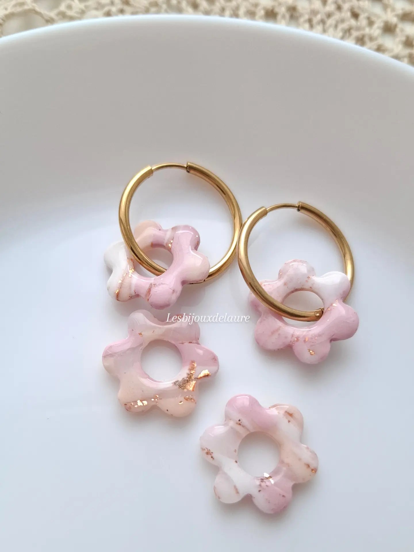 Boucles d’oreilles créoles et pampilles "Blush"