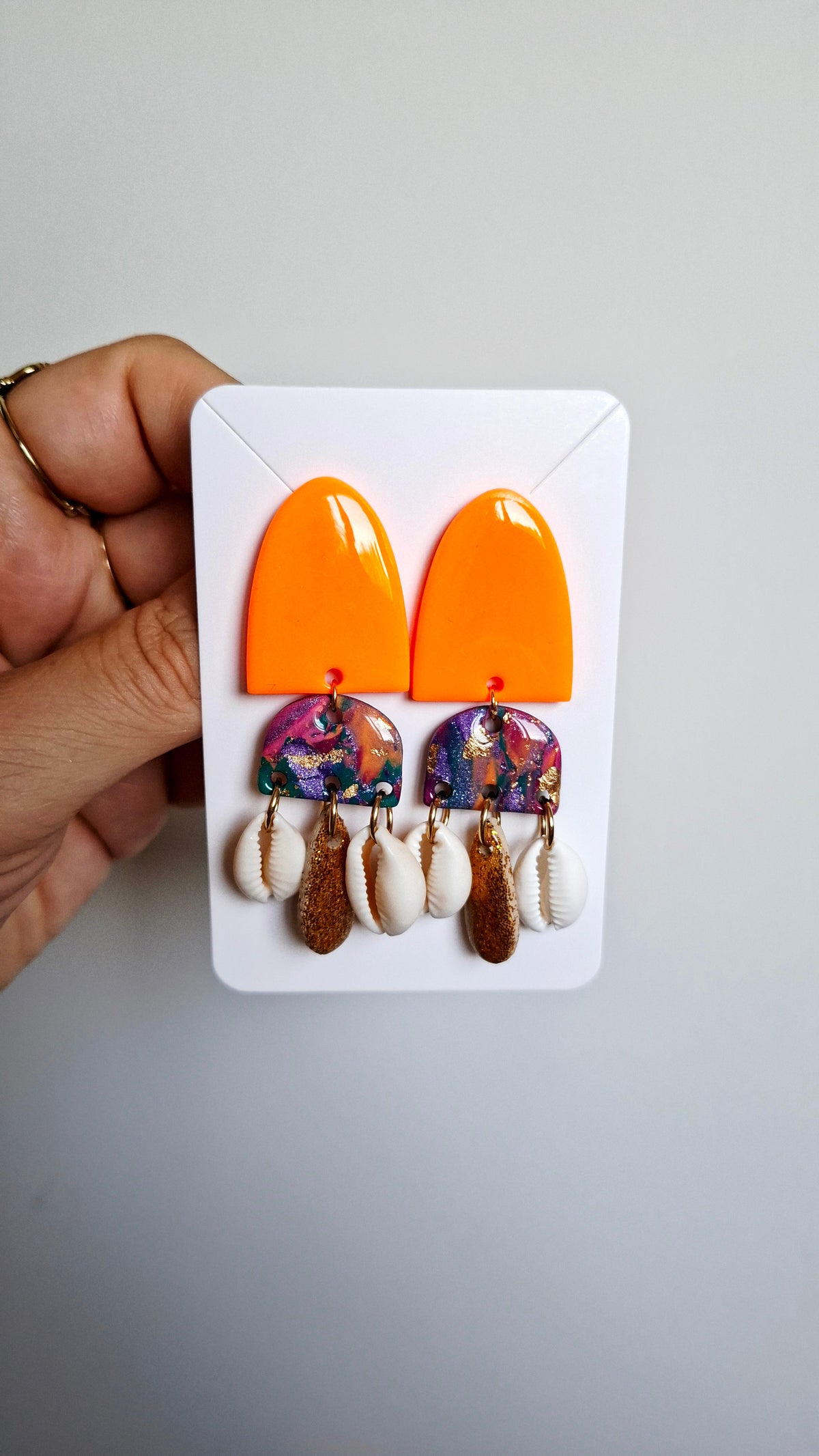 Boucles d'oreilles orange fluo/coquillages "Color Party"