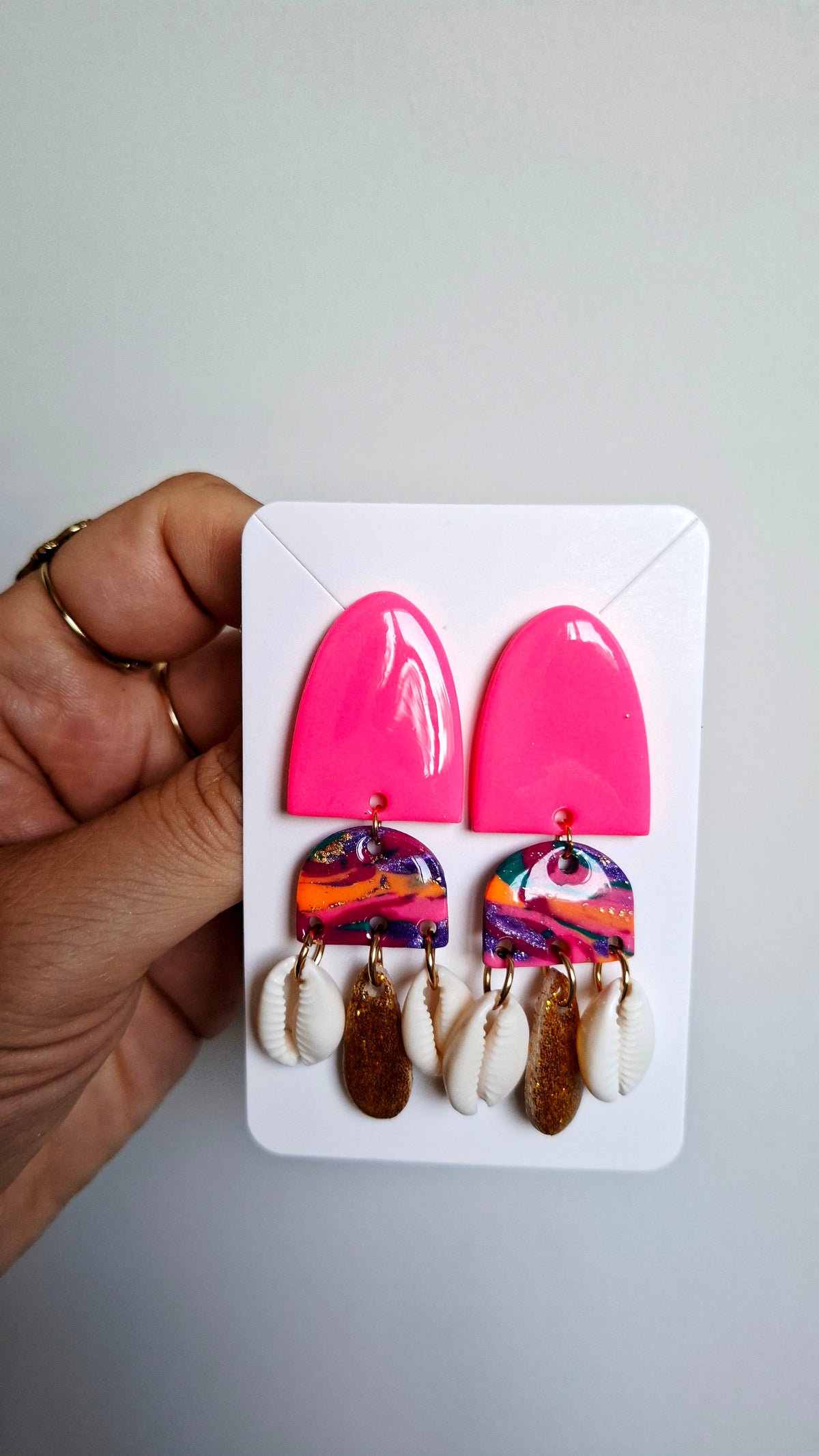 Boucles d'oreilles rose fluo/coquillages "Color Party"