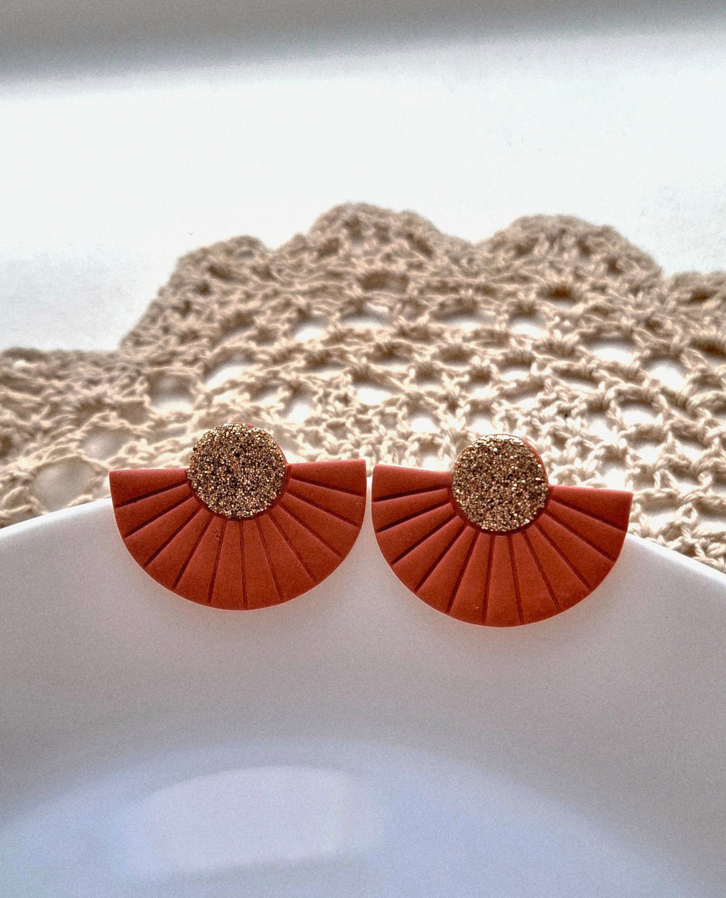 Boucles d’oreilles éventail "Terracotta" et paillettes
