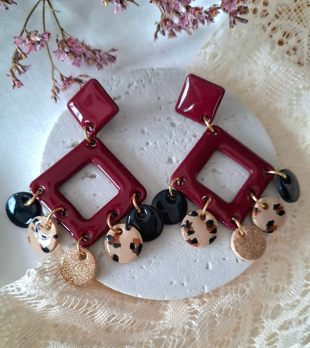 Boucles d’oreilles bordeaux et léopard