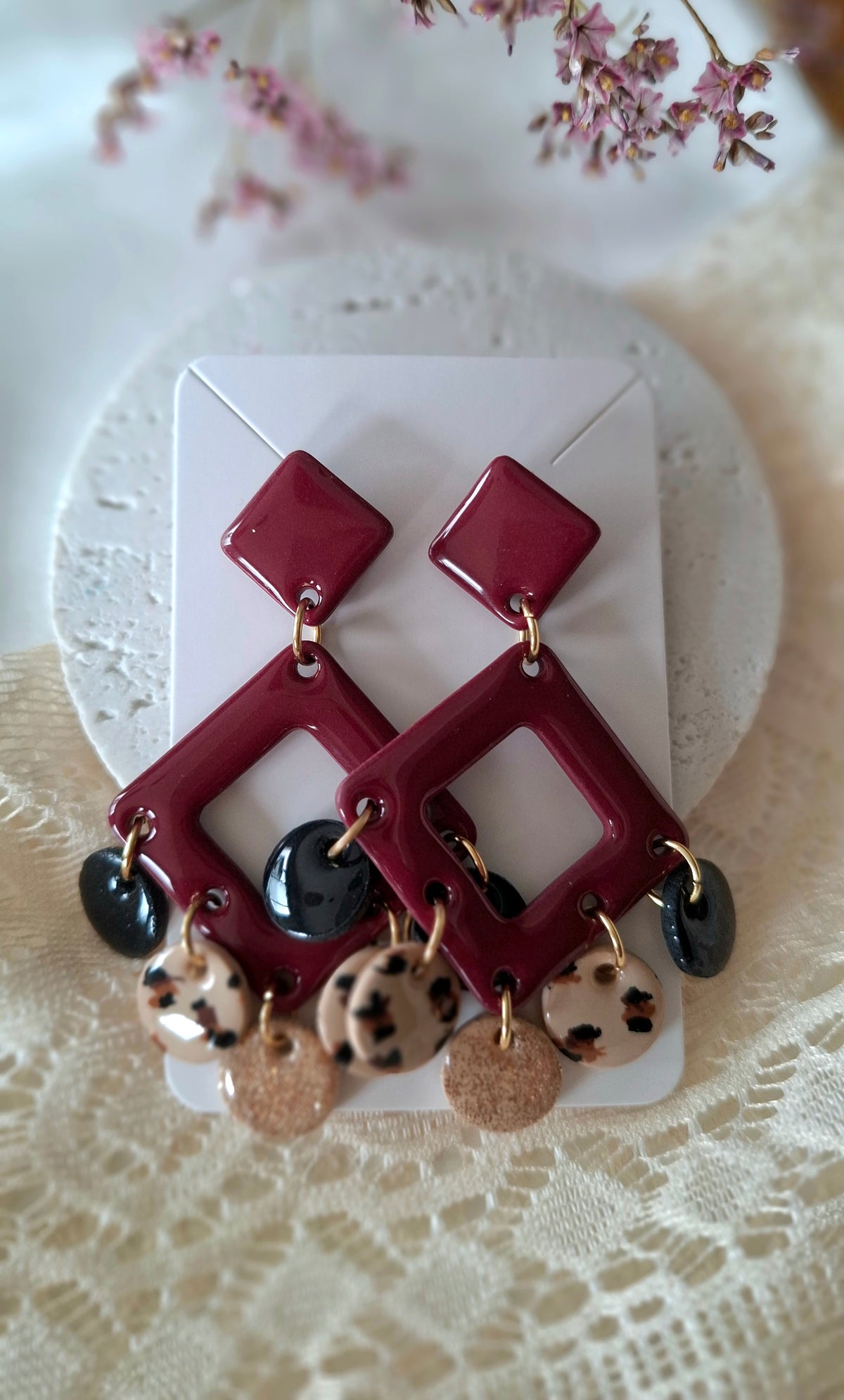 Boucles d’oreilles bordeaux et léopard