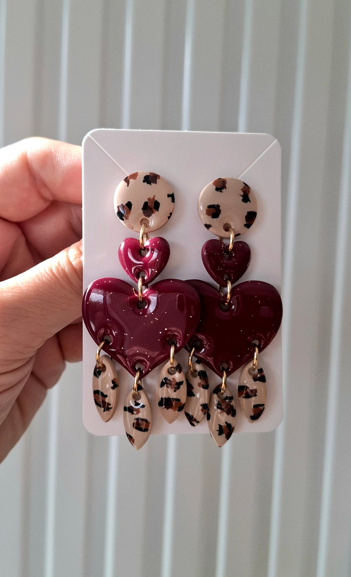 Boucles d’oreilles coeur bordeaux et léopard