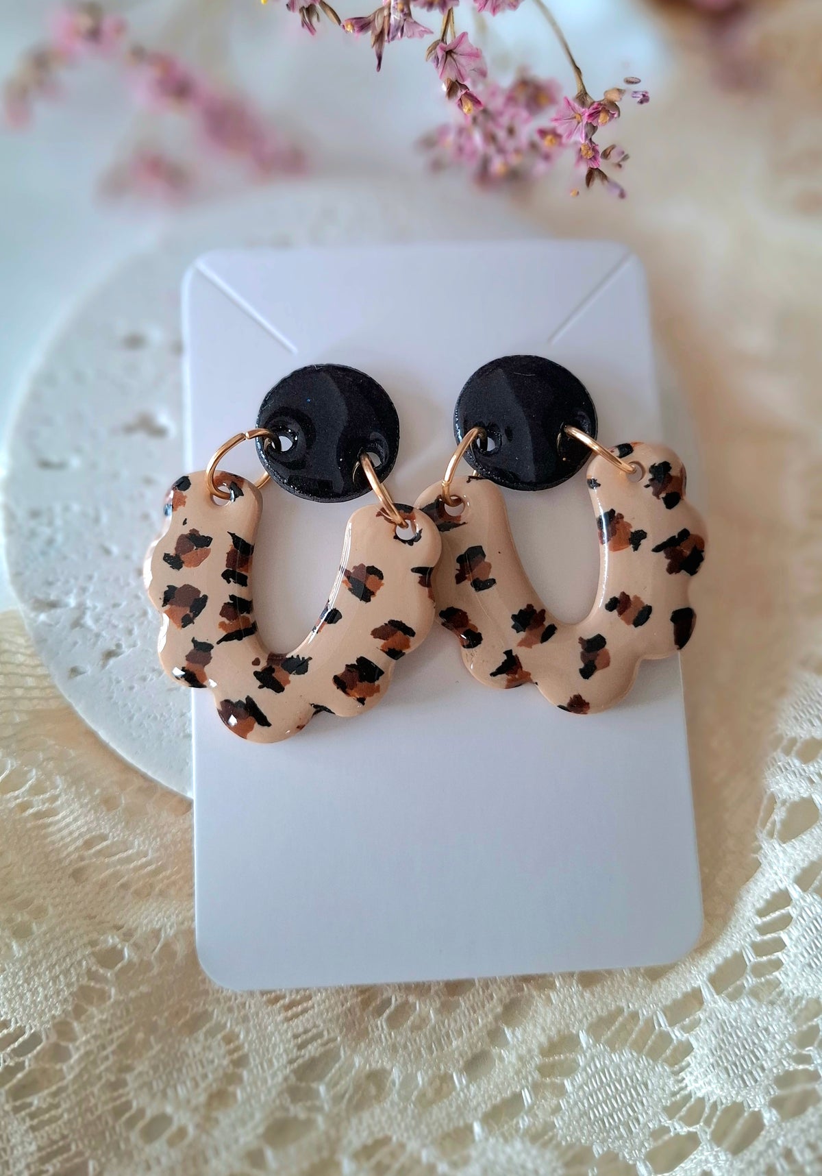 Boucles d’oreilles léopard et noir pailleté