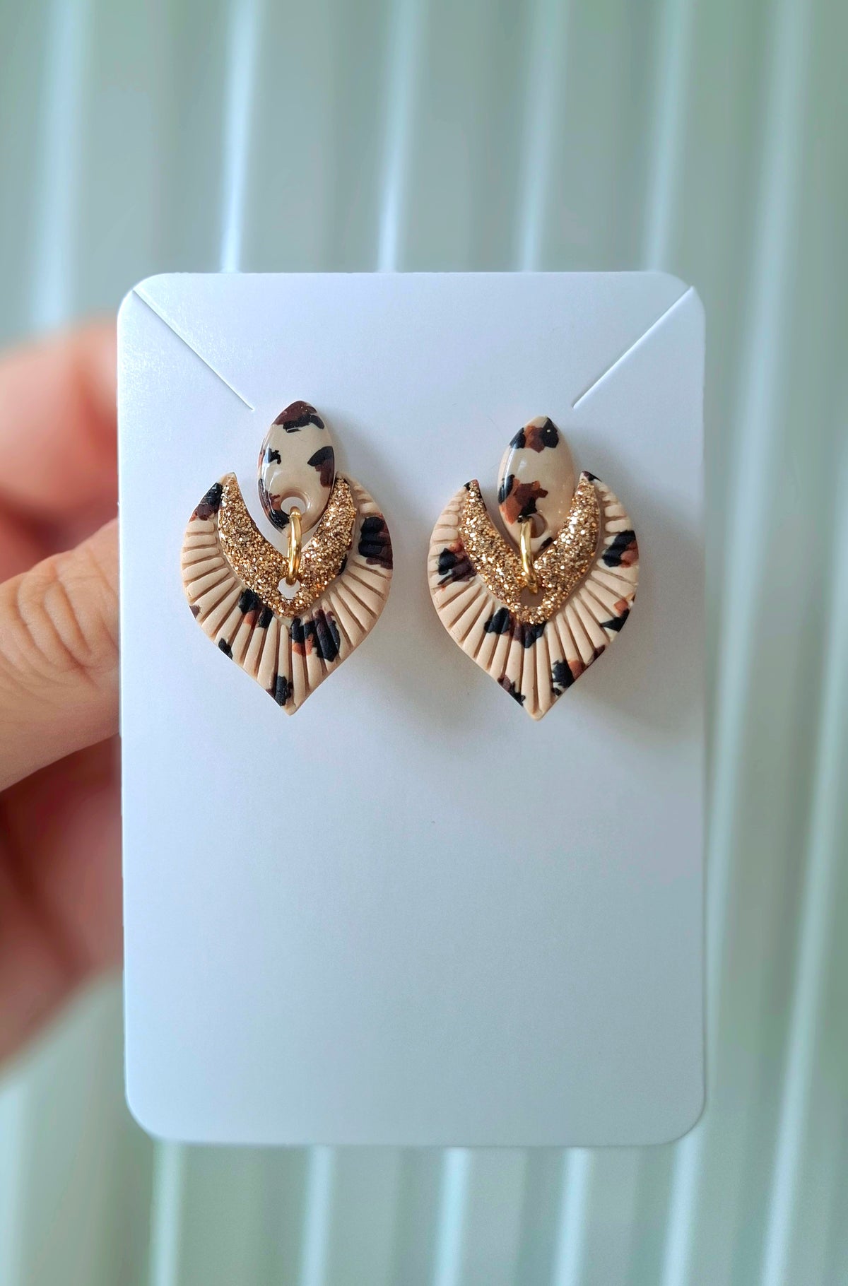 Petites boucles d’oreilles léopard