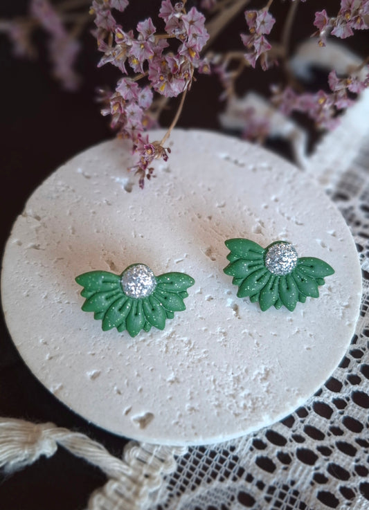 Boucles d’oreilles petites fleurs vertes
