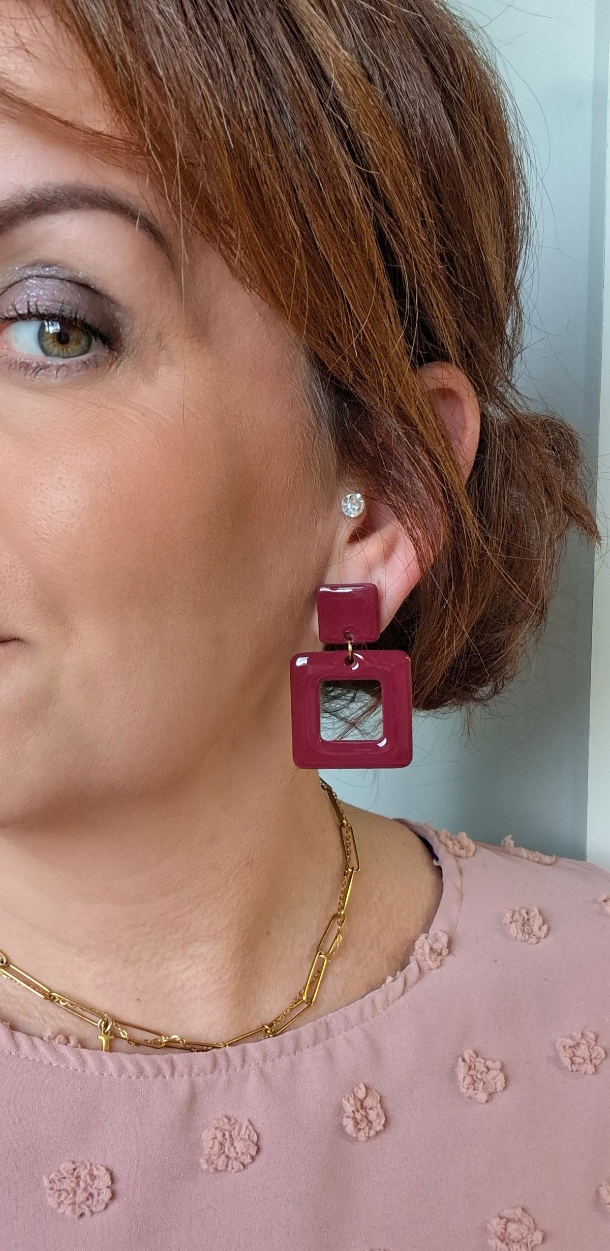 Octave-Boucle d’oreille Carré bordeaux