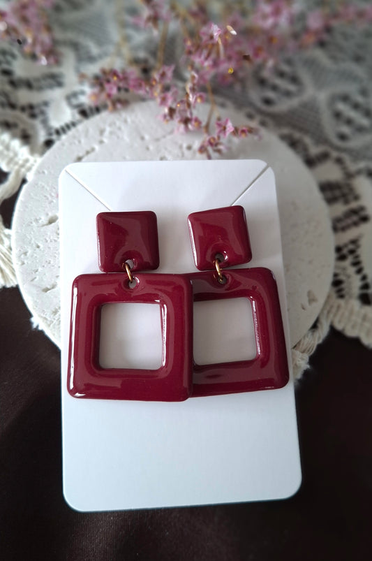 Octave-Boucle d’oreille Carré bordeaux
